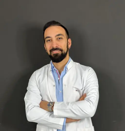 Лiкар Dr.Cem Berkay SINACI