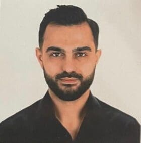 Доктор Akça Ali Ekber