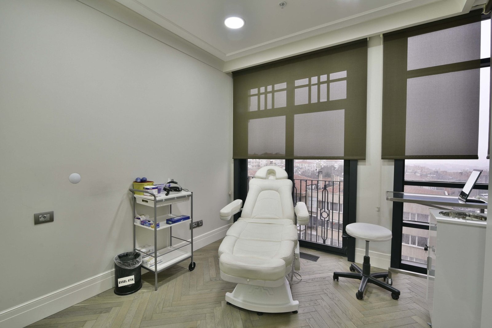 Клiнiка Dr.Ayaz Aslan